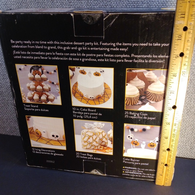 Wilton Dessert Party Kit Halloween Cupcake Stand Decor 60 Pieces Cups Bags Etc gallery