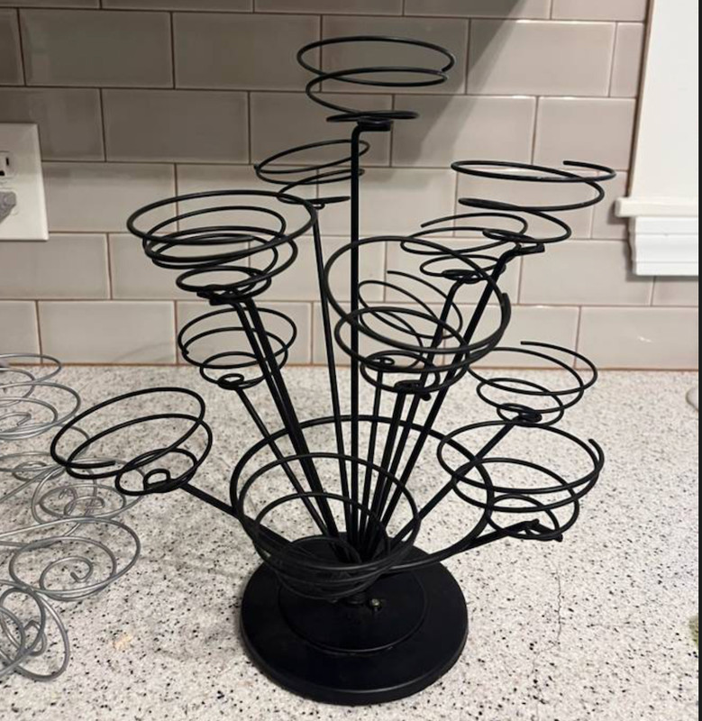 Cupcake Stand Wilton Flair 307-666 Silvertone Metal 4 Tier Round gallery
