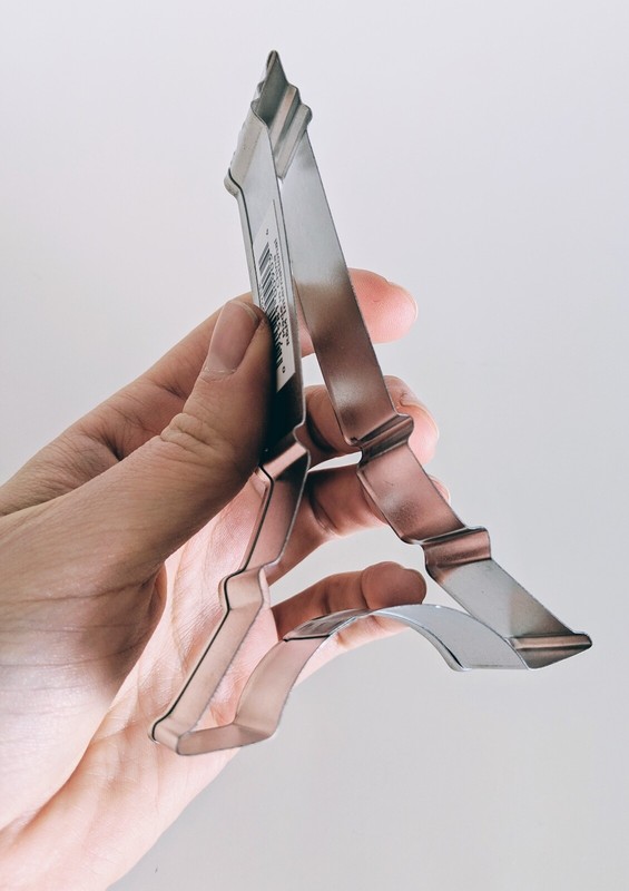 EIFFEL TOWER COOKIE CUTTER METAL 4.5 INCHES gallery