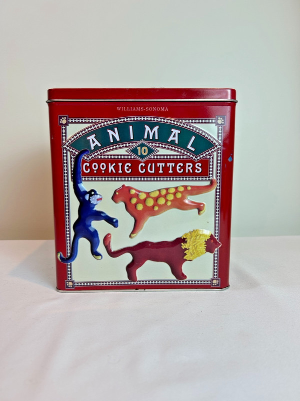 Williams & Sonoma Animal Cookie Cutter Set 9 animals plus 4 gold miscellaneous