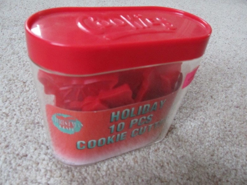 NEW - Vintage ALCO Industries Holiday Cookie Cutters - 10 Pieces-Christmas Time gallery