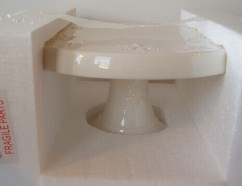 Hallmark White 10″ Cake/Dessert Pedestal Plate w/Raised Snowflake Pattern