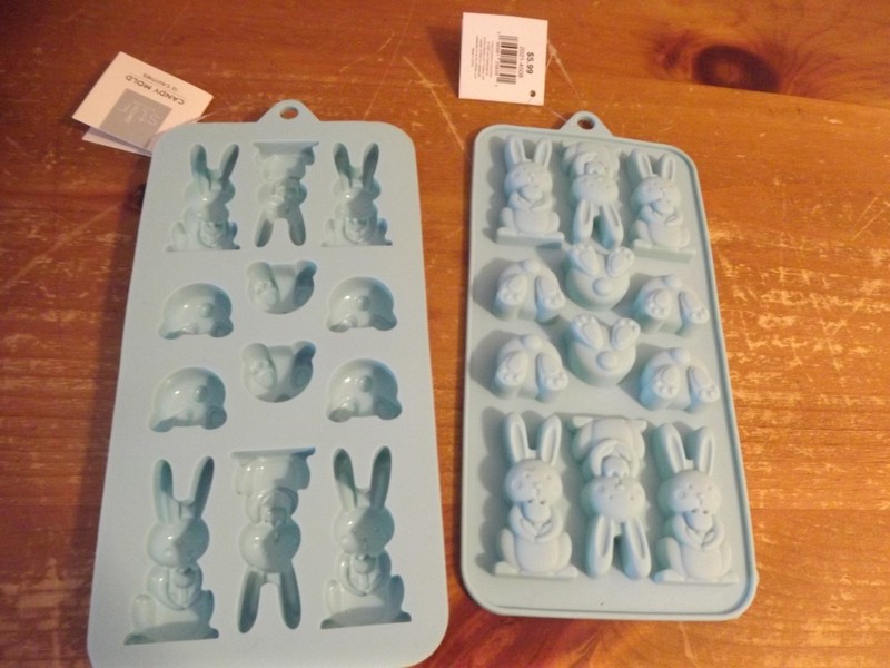 2 NEW silicone EASTER CANDY MOLDS bunnies, paw prints and tails 12 cavity ea NWT