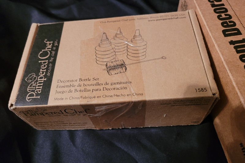 The Pampered Chief One Easy Accent Decorator #1775 &Decorator Bottle Set#1585 gallery