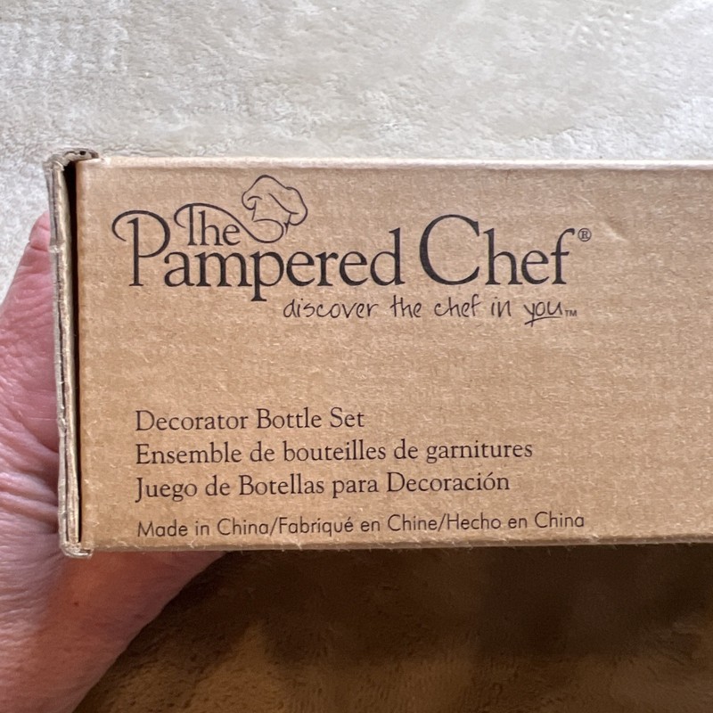 Pampered Chef Decorator Bottle Set 1585 NIB gallery