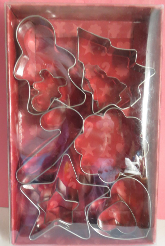 Holiday Cookie Cutters - 10 pieces ( 6 lg & 4 mini) Metal ~Brand New With Recipe gallery