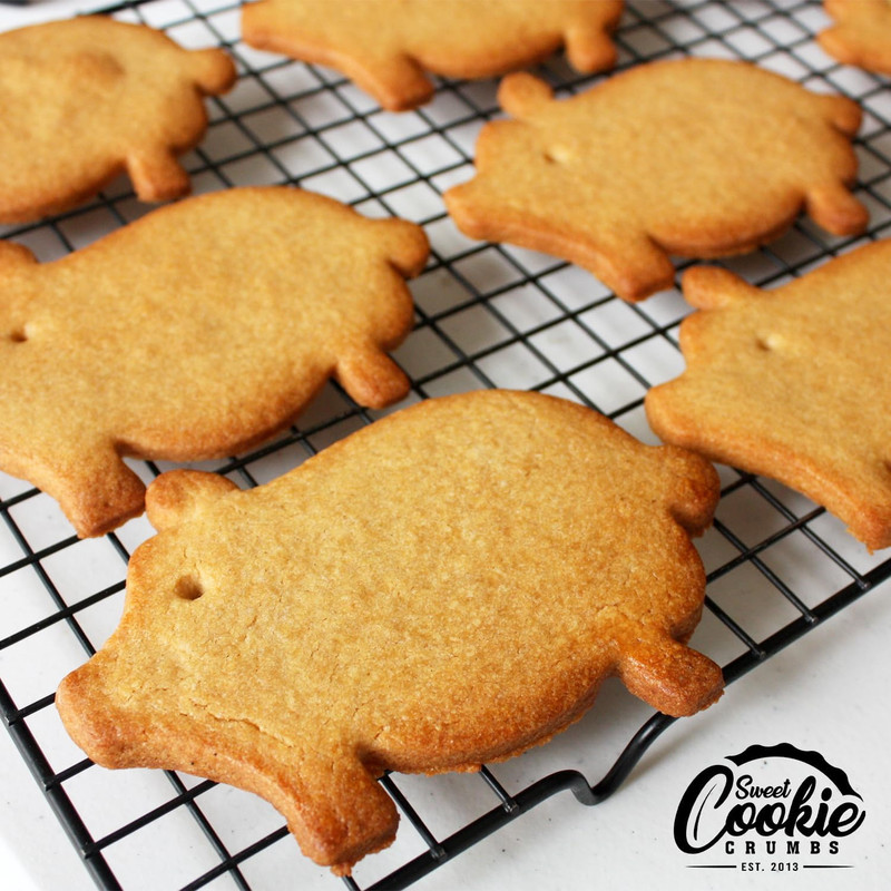 Pig Cookie Cutter Set – Sharp & Stainless Steel Cooking Utensils – a Fun Fit for gallery