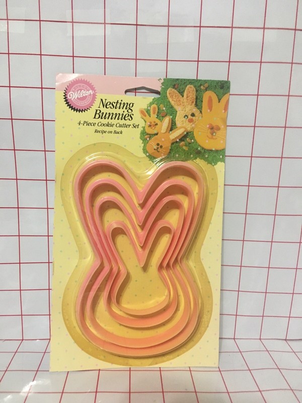 Wilton 2303-9270 Nesting Bunnies Cookie Cutter Set 4 Pcs Pink Plastic Rabbit NEW