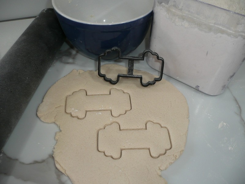 NEW YEAR RESOLUTION WORKOUT FITNESS THEME SET OF 6 COOKIE CUTTERS USA PR9004 gallery