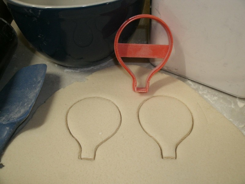 HAPPY BIRTHDAY PARTY THEME CUPCAKE CAKE CANDLE HAT BALL COOKIE CUTTER USA PR1363 gallery