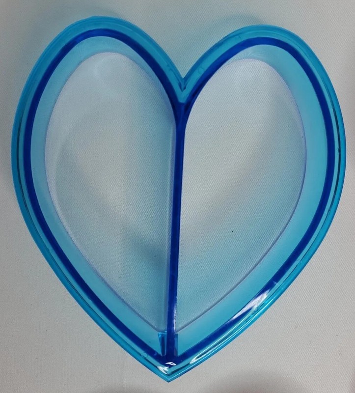 Cookie Cutters Heart Shape 6 Count Plastic Assorted Sizes Up To 5" Romantic gallery
