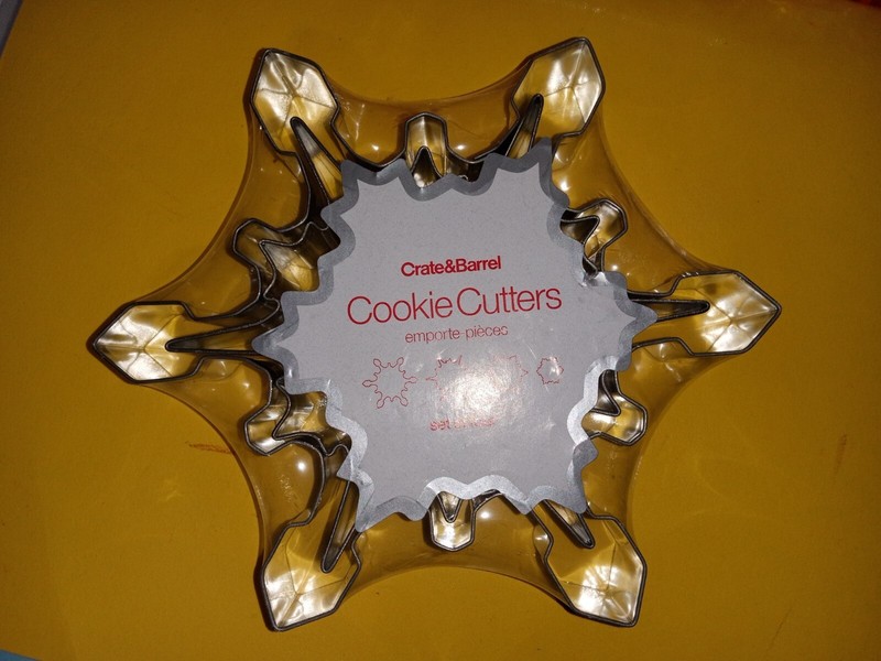 New Set Of 4 Snowflakes Cookie Cutters, Stainless Steel .4 Different Shapes.