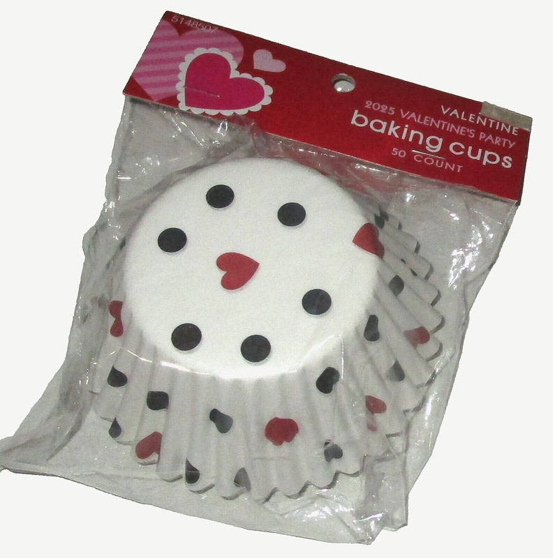 VALENTINE’S DAY BAKING CUPS ~ Polka Dot & HEARTS~ Standard Size
