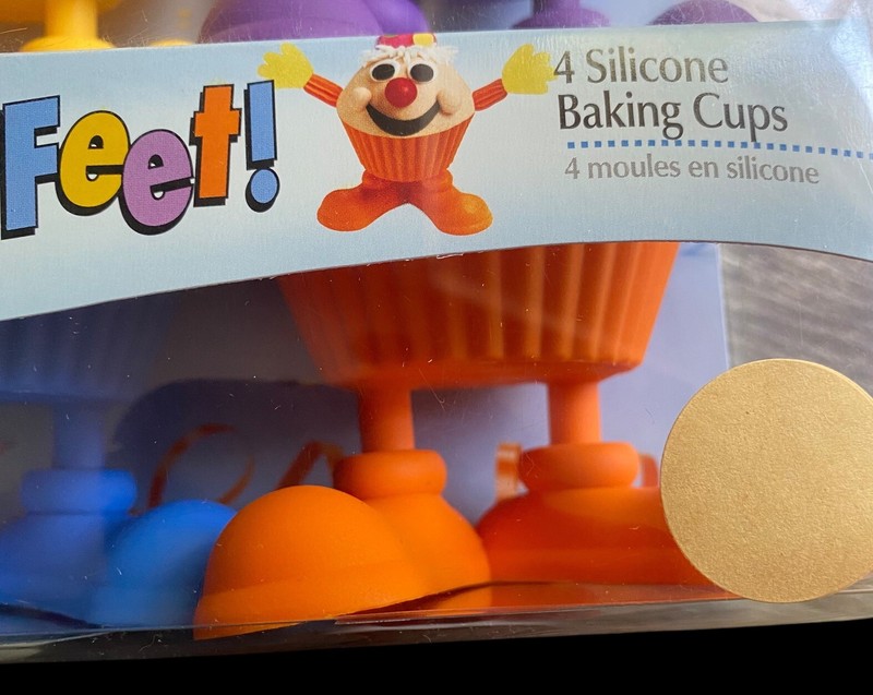 Wilton Silly Feet 4 Silicone Baking Cups , 4-Count gallery