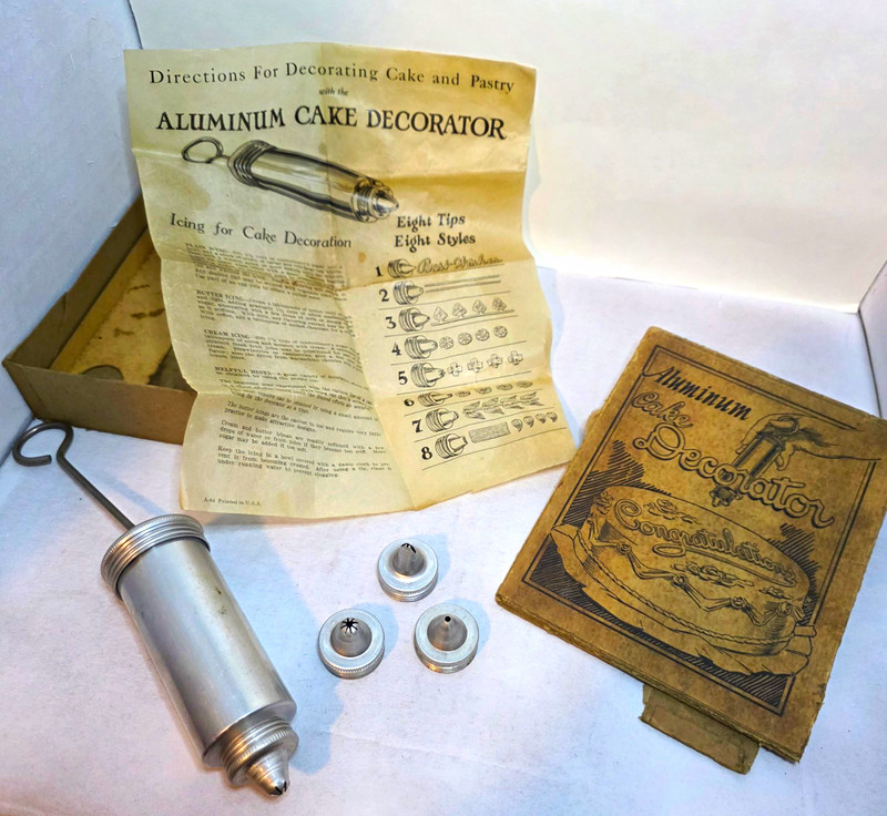 Aluminum Cake Decorator Icing Set Silver, 8 Tips, Instructions, Original Box