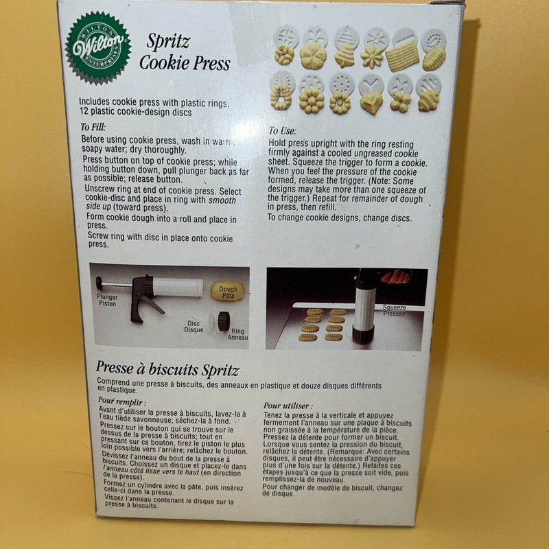 Vintage Wilton Spritz Cookie Press 12 Cookie Design Discs 1994 Easy Trigger gallery