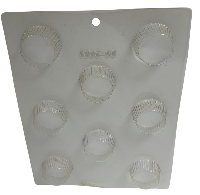 Peanut Butter Cup Filled Candy Making Mold 90-5607 8-Cavity Plastic Round Treats