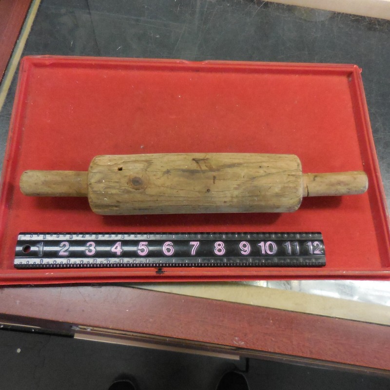 HAND CARVED 13.5 INCH DOUGH ROLLING PIN—PRIMITIVE LATE 1800’S–EARLY 1900″S