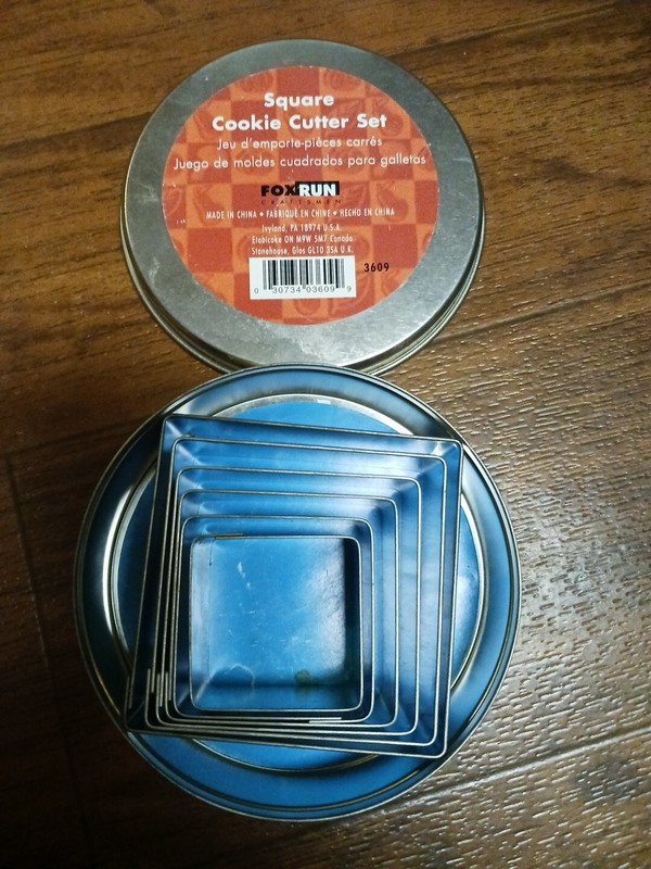 Fox Run 6 pc Stainless Steel Cookie Cutter Set, Squares