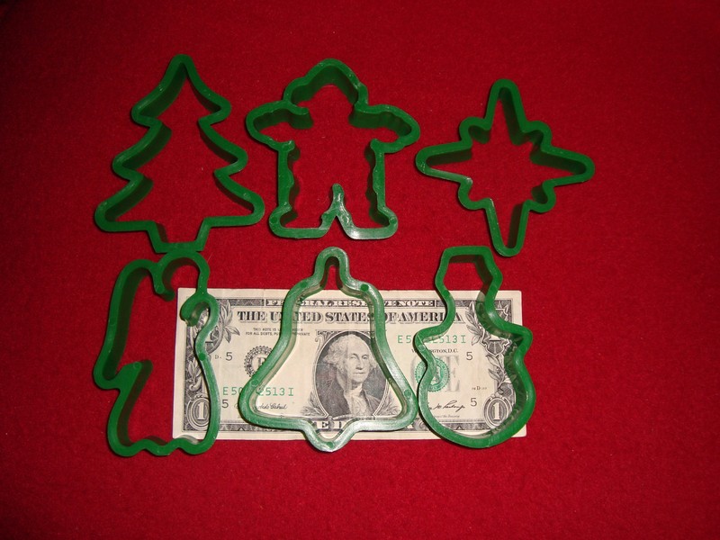 Set of 6 Playdoh Christmas Cookie Cutters SNOWMAN STAR ANGEL TREE BELL CLOWNMAN gallery