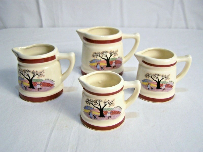 4 Piece Debbie Kingston Measuring Cups