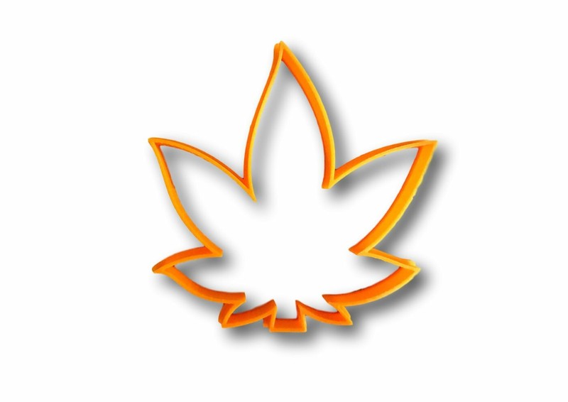 Marijuana Leaf Cookie Cutter – Small to Large Sizes – Choose Your Own Size