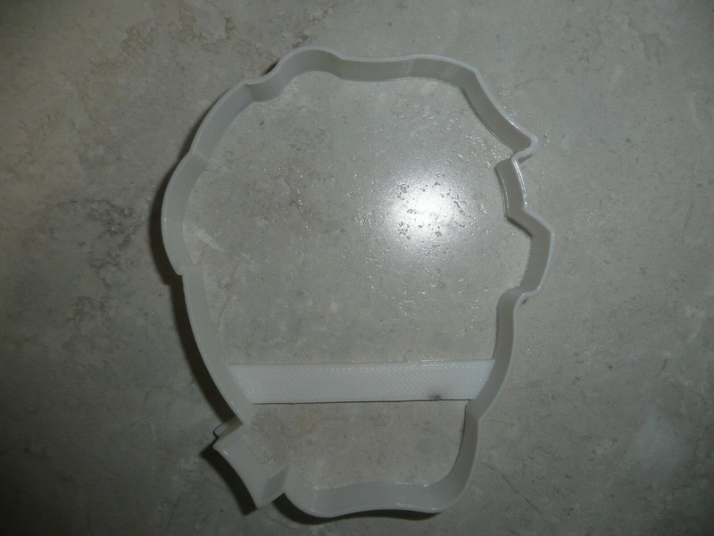 MUMMY FACE OUTLINE WRAPPED MONSTER HALLOWEEN SPECIAL COOKIE CUTTER USA PR3120 gallery