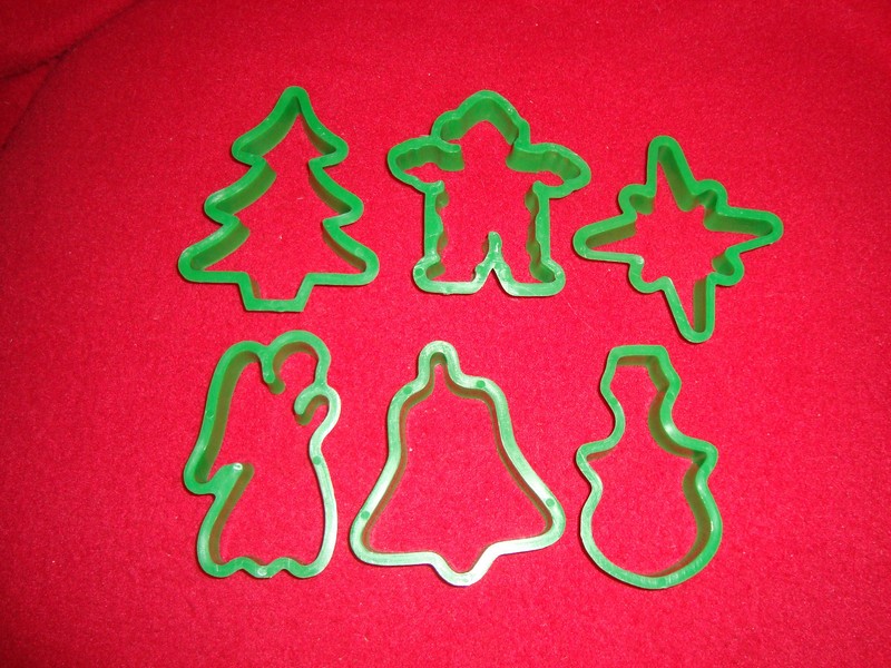 Set of 6 Playdoh Christmas Cookie Cutters SNOWMAN STAR ANGEL TREE BELL CLOWNMAN