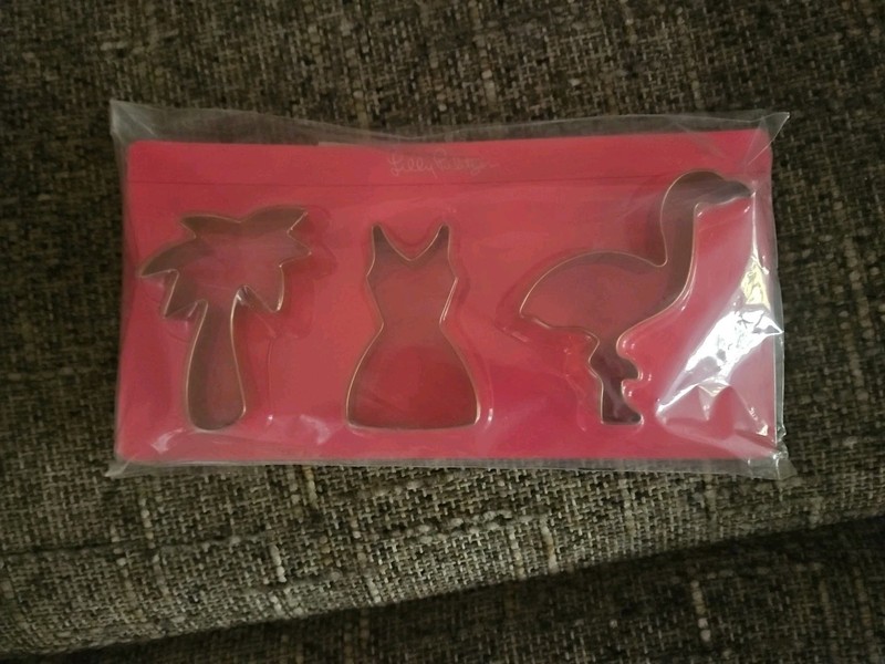 Lilly Pulitzer Set Of 3 Gold Metallic Cookie Cutters: Palm Tree Dress Flamingo