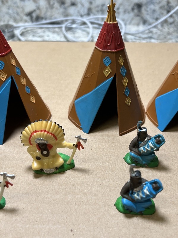 Wilton Cake Toppers Indians Tepee Native American Chief Set 10 Vintage gallery