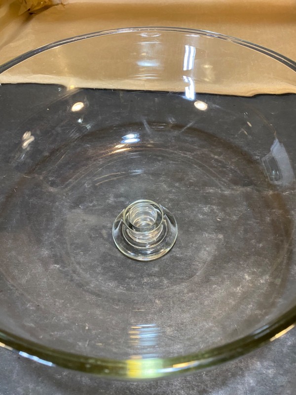 Clear 11" Cake Cloche - Thick - 2.5 inch diameter handle. GORGEOUS gallery