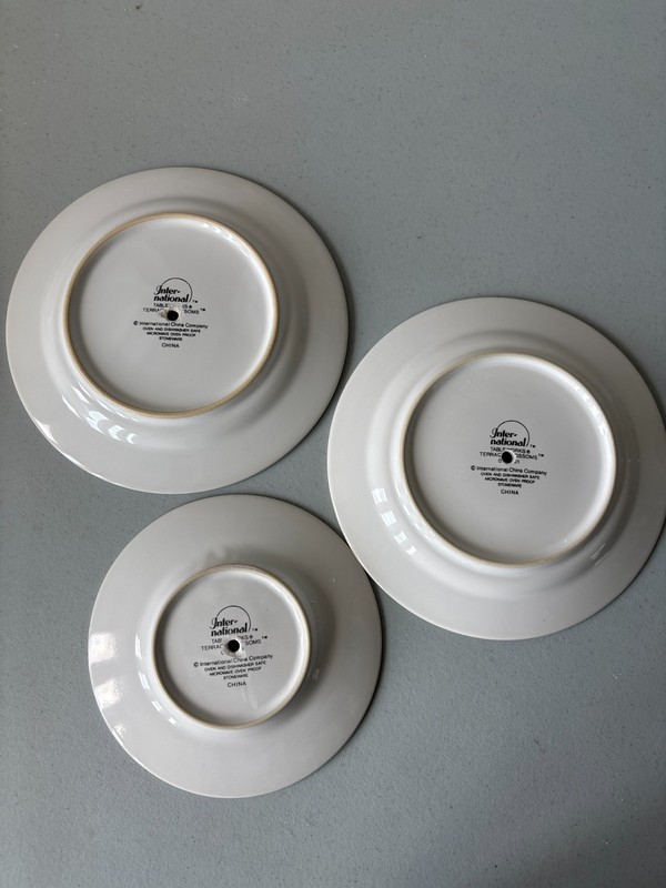 3 Tier Cake Ceramic Cake Stand-Free Shipping! gallery