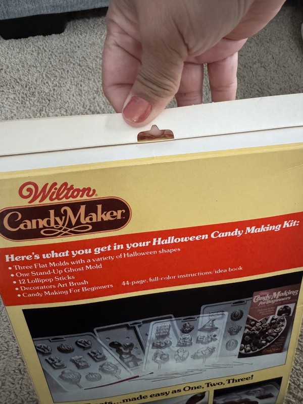 Vintage Wilton CandyMaker Halloween Candy Making Kit 1983 Chocolate Mold Plastic gallery