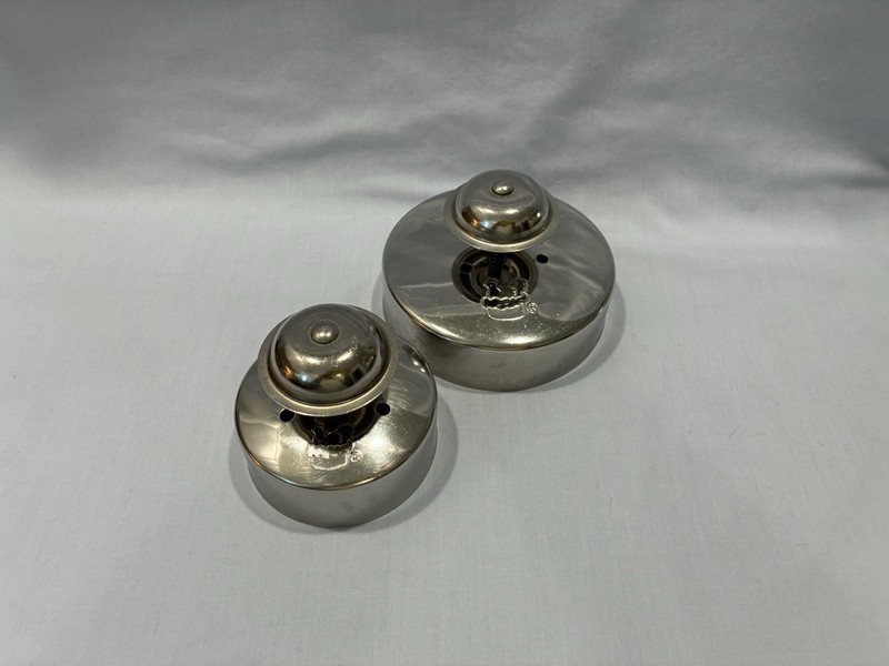 Lot 2 Pampered Chef Pastry, Biscuit or Roll Cutters: One Large 4” & One Med 3”