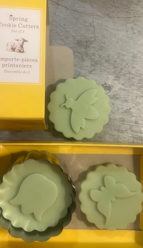Williams Sonoma Spring Impression Cookie Cutters -Bee,Butterfly Tulip/flower gallery