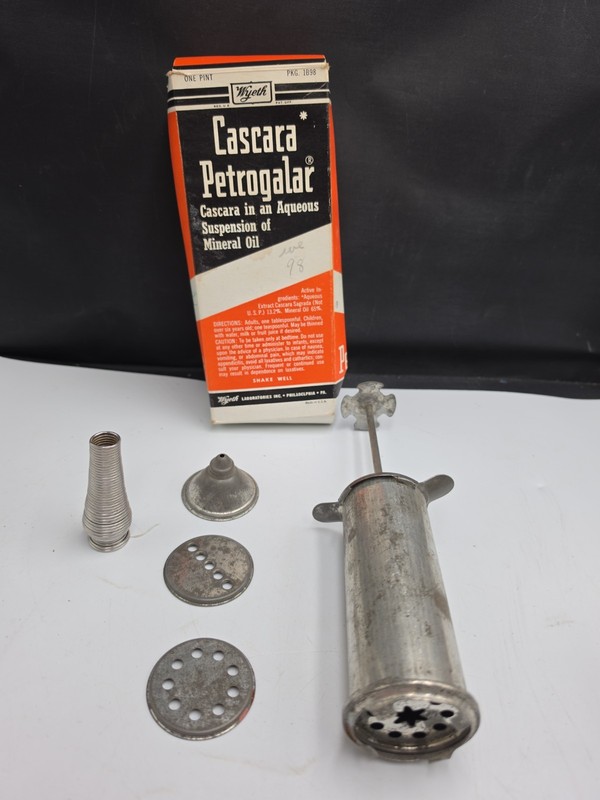 Vintage Metal Spritz Cookie Press Pastry Maker w/ 2 Discs Baking Tool USA