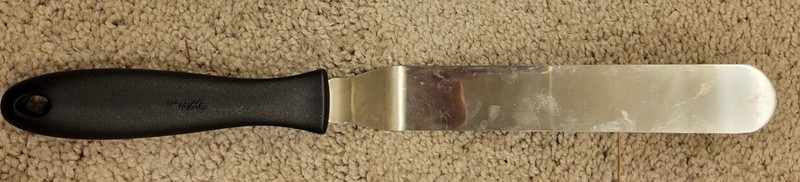 WILTON 13 INCH Cake icing Spreader LK NU gallery