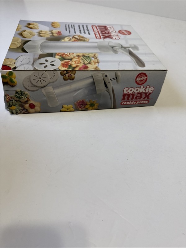 Wilton Cookie Max Cookie Press 12 Shapes Discs 2104-4003 gallery