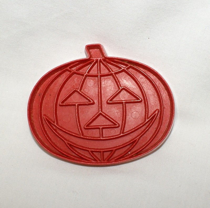 VTG Halloween Cookie Cutters Thanksgiving Pumpkin Harvest Ghost Leaf Turkey Fall gallery