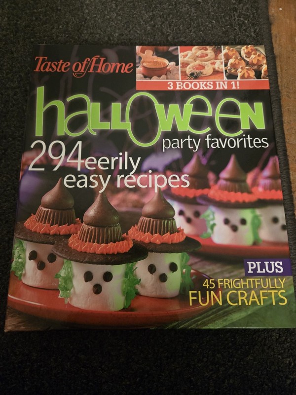 TASTE OF HOME HALLOWEEN Party Favorites Cookbook & Crafts Hardcover 3 Books In 1