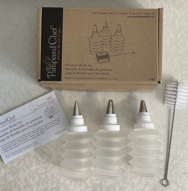 Pampered Chef Decorator Bottle Set (3) + Cleaning Brush – #1585 – NEW