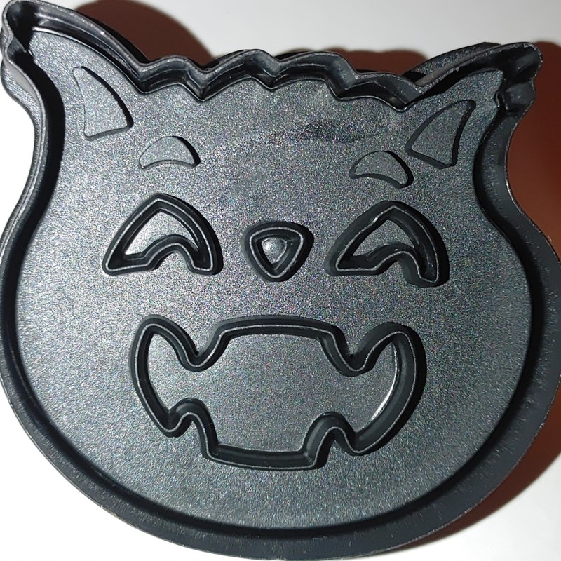 Williams Sonoma Halloween Cookie Pastry Cutters Plunger Handle Pumpkin Witch Cat gallery