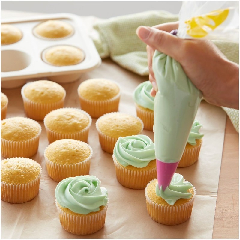 Disposable Decorating Bags with Tips Set of 6 All in One gallery