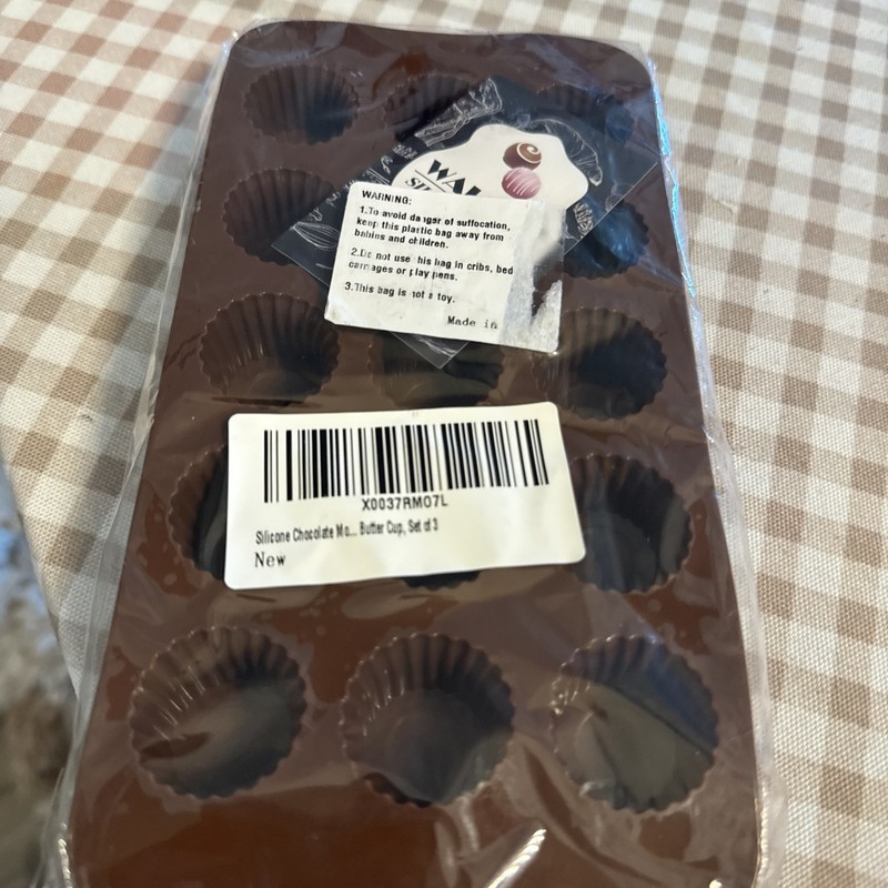 Mini Chocolate Peanut Butter Cup Silicone 3 Mini Molds New