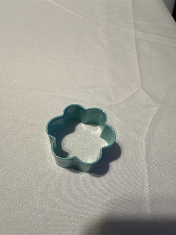 5 Piece Flower Metal Cookie Cutter Set for Baking with Storage Tin Container gallery