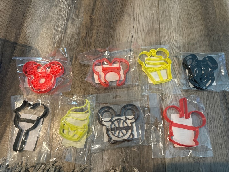 MICKEY AND MINNIE MOUSE SNACK INSPIRED FOOD DESSERT TREAT COOKIE CUTTER