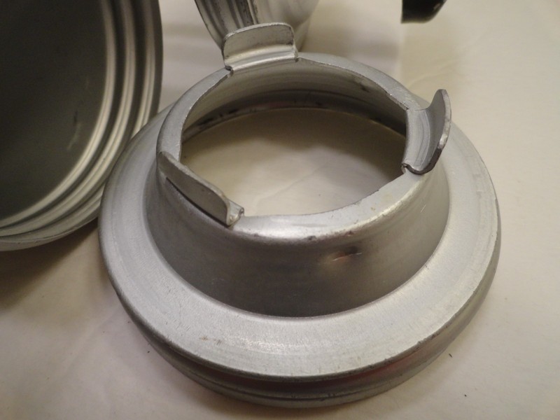 VINTAGE MIRRO ALUMINUM COOKIE PRESS 12 discs black grip gallery