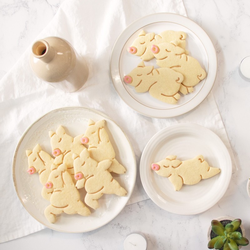 4 Yoga Pig Cookie Cutters Set - namaste wellness retreat warrior pose wellbeing