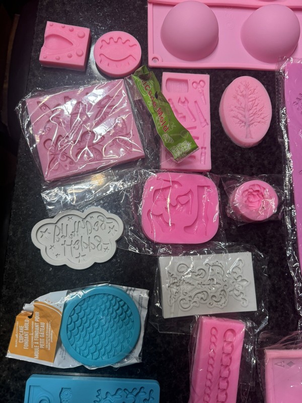 Fondant Cake Molds Lot gallery