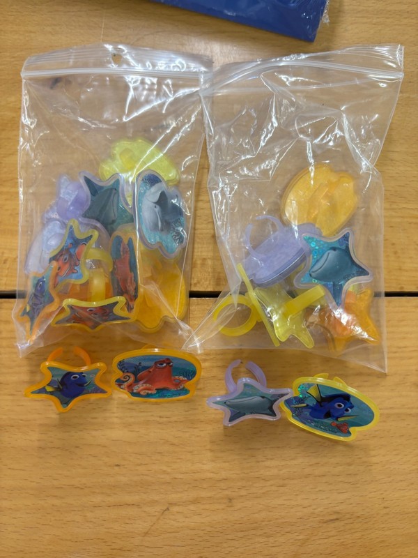 Finding Dory Cupcake Set including Cupcake Cups , CC Rings and Treat Stand gallery